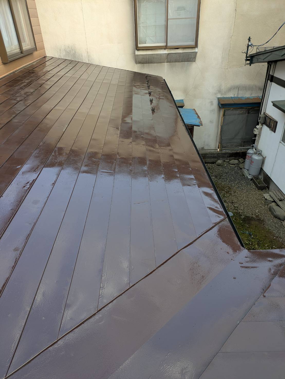 岩手郡雫石町K様邸 屋根塗装 上塗り完了後の仕上がり